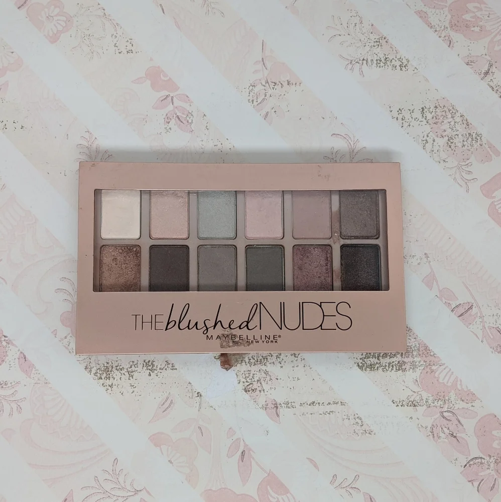 Maybelline Blushed Nudes Eye Shadow Palette Makeup